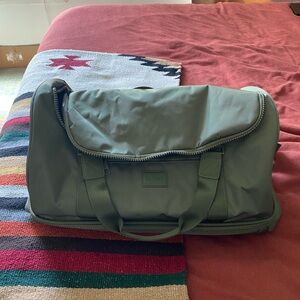 Stevyn Duffel Bag with Shoe Compartment in Moss